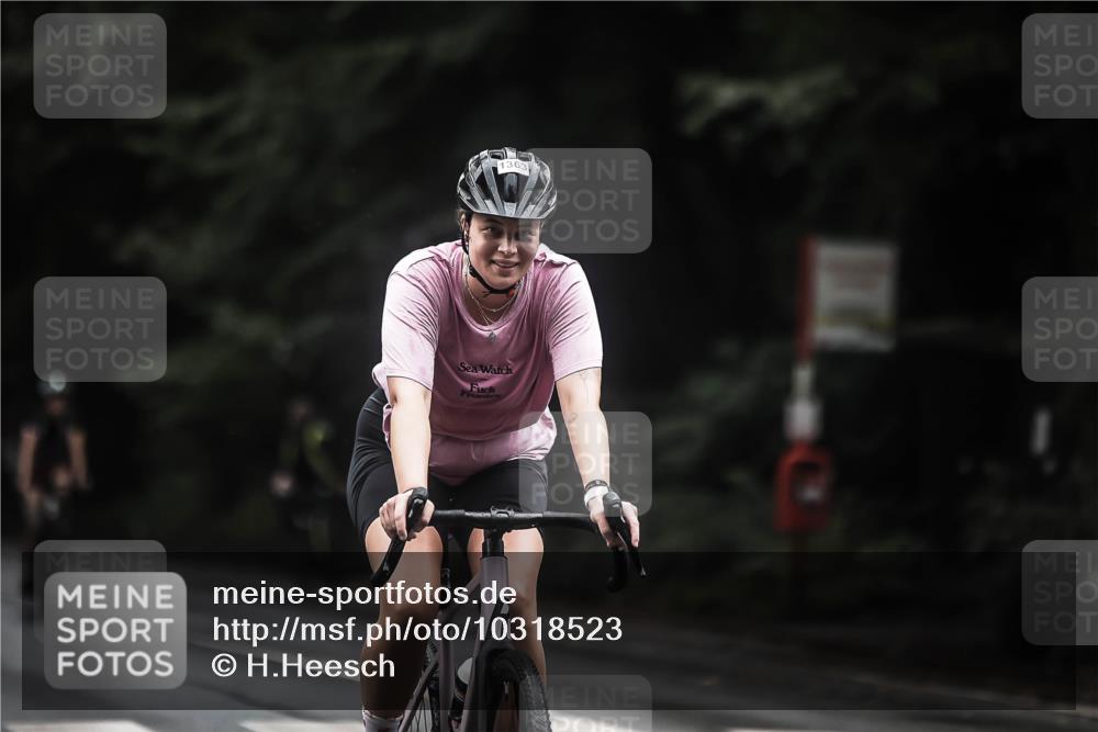 13.09.2026 - Stadtparktriathlon H.Heesch http://msf.ph/oto/10318523 13.09.2026 13:02:28 Radfahren 1195, 1334, 1347, 1363, 1364, 1380, 1408 meine-sportfotos.de