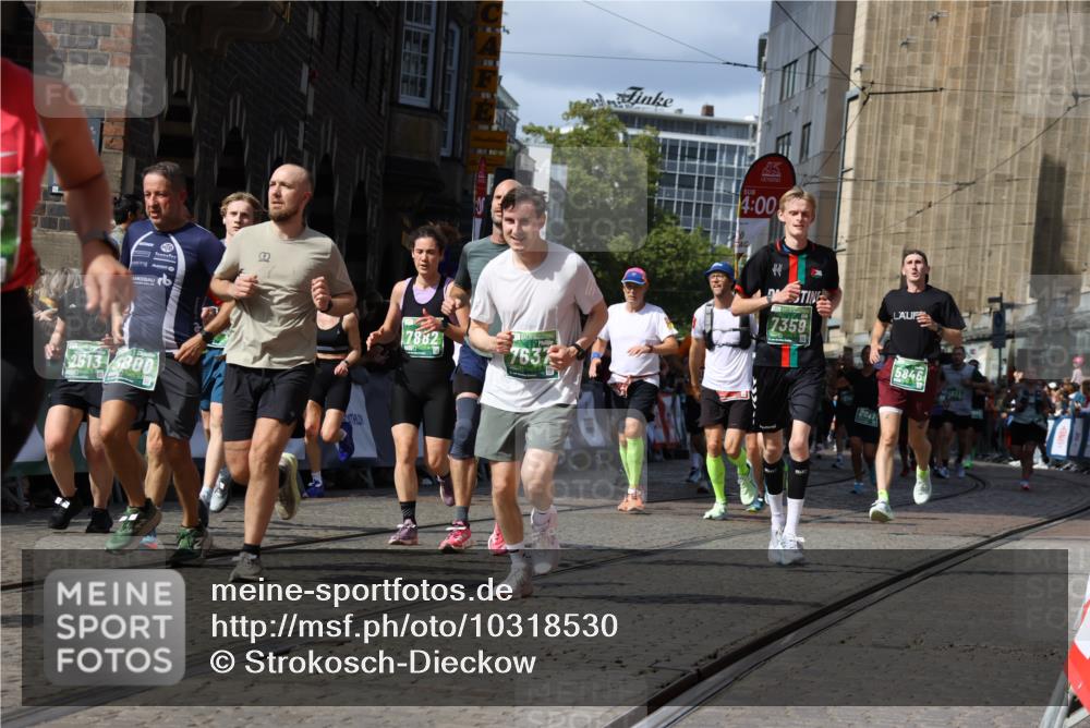 13.09.2026 - 21. swb-Marathon Bremen Strokosch-Dieckow http://msf.ph/oto/10318530 13.09.2026 13:31:03 Ziel 625, 800, 834, 1533, 1771, 1841, 1926, 1941, 2369, 2452, 2723, 2985, 4206, 4251, 4332, 4342, 4425, 4757, 4920, 5551, 5600, 5681, 5802, 5822, 5900, 6134, 6343, 6347, 6523, 6988, 7012, 7253, 7567, 7645, 9290, 9653, 9692, 9695, 9699, 9767, 9825, 13090, 217, 1398, 2244, 2513, 2802, 3396, 3762, 3800, 4477, 4647, 5673, 5720, 5846, 6419, 6619, 6732, 7296, 7359, 7637, 7812, 7882, 8035, 8097, 8342, 8382, 8726, 9147, 9274, 9337, 9822, 9969, 9977 meine-sportfotos.de