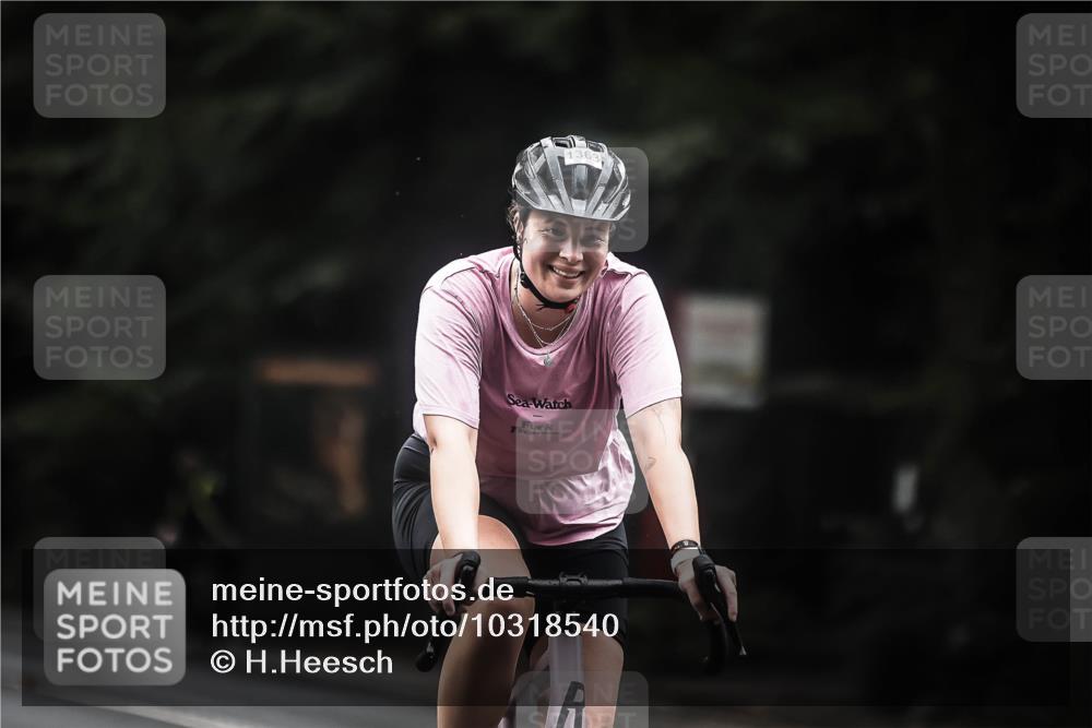 13.09.2026 - Stadtparktriathlon H.Heesch http://msf.ph/oto/10318540 13.09.2026 13:02:29 Radfahren 1195, 1220, 1334, 1347, 1363, 1364, 1380, 1408 meine-sportfotos.de