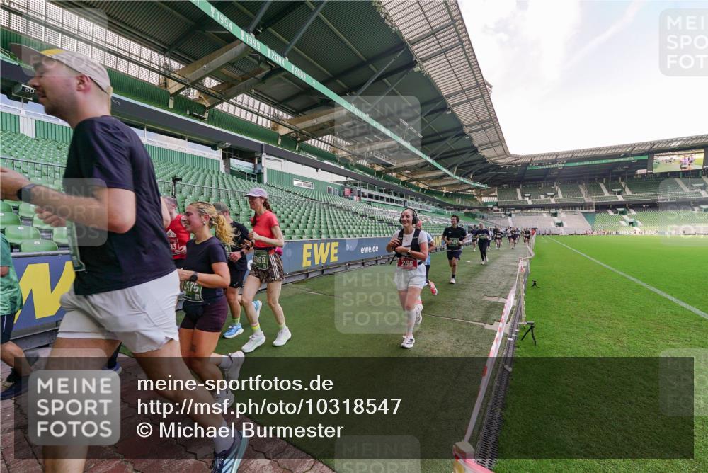 13.09.2026 - 21. swb-Marathon Bremen Michael Burmester http://msf.ph/oto/10318547 13.09.2026 13:16:46 Laufen im Stadion 134, 143, 153, 231, 263, 267, 271, 449, 588, 598, 612, 653, 990, 1057, 1185, 1312, 1424, 1425, 1465, 1539, 1790, 1813, 1825, 1874, 1987, 2013, 2067, 2096, 2218, 2259, 2351, 2363, 2381, 2385, 2386, 2389, 2419, 2468, 2532, 2550, 2562, 2579, 2586, 2655, 2664, 2667, 2678, 2698, 2778, 2783, 2797, 2799, 2821, 2846, 2859, 2874, 2974, 2984, 2996, 3001, 3075, 3104, 3133, 3157, 3165, 3185, 3195, 3213, 3237, 3265, 3314, 3331, 3366, 3382, 3387, 3431, 3479, 3486, 3501, 3506, 3512 meine-sportfotos.de