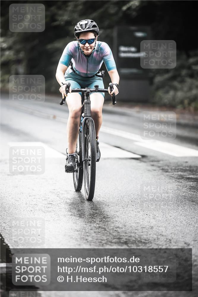13.09.2026 - Stadtparktriathlon H.Heesch http://msf.ph/oto/10318557 13.09.2026 11:54:31 Radfahren 749, 824, 840, 885 meine-sportfotos.de