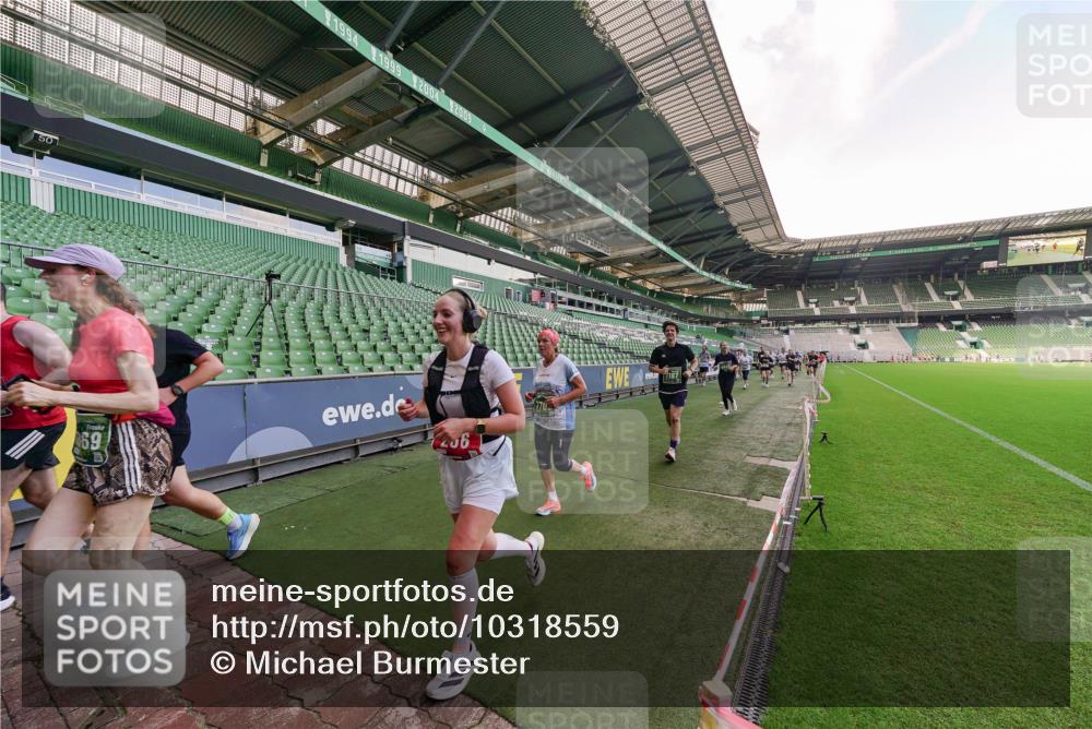 13.09.2026 - 21. swb-Marathon Bremen Michael Burmester http://msf.ph/oto/10318559 13.09.2026 13:16:46 Laufen im Stadion 134, 143, 153, 231, 263, 267, 271, 449, 588, 598, 612, 653, 990, 1057, 1185, 1312, 1424, 1425, 1465, 1539, 1790, 1813, 1825, 1874, 1987, 2013, 2067, 2096, 2218, 2259, 2351, 2363, 2381, 2385, 2386, 2389, 2419, 2468, 2532, 2550, 2562, 2579, 2586, 2655, 2664, 2667, 2678, 2698, 2778, 2783, 2797, 2799, 2821, 2846, 2859, 2874, 2974, 2984, 2996, 3001, 3075, 3104, 3133, 3157, 3165, 3185, 3195, 3213, 3237, 3265, 3314, 3331, 3366, 3382, 3387, 3431, 3479, 3486, 3501, 3506, 3512 meine-sportfotos.de
