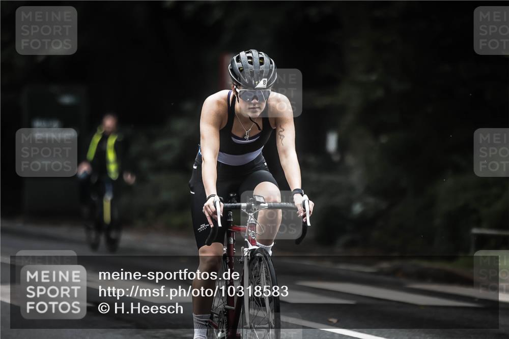 13.09.2026 - Stadtparktriathlon H.Heesch http://msf.ph/oto/10318583 13.09.2026 13:02:33 Radfahren 1220, 1334, 1363, 1378, 1408 meine-sportfotos.de