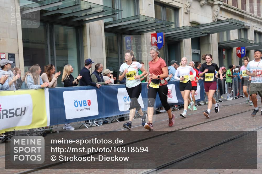 13.09.2026 - 21. swb-Marathon Bremen Strokosch-Dieckow http://msf.ph/oto/10318594 13.09.2026 10:58:03 Ziel 10249, 10494, 10530, 10673, 10750, 10798, 10828, 10878, 10879, 10914, 11004, 11120, 11131, 11152, 11202, 11295, 11384, 11388, 11403, 11420, 11455, 11686, 11750, 11752, 11884, 11906, 11952, 11953, 12017, 12092, 12180, 12386, 12387, 12441, 12482, 12499, 12518, 10078, 10460, 10543, 10559, 10565, 10604, 10707, 10728, 10826, 10903, 10931, 10932, 11136, 11153, 11332, 11532, 11568, 11824, 11856, 11863, 12228, 12231, 12427, 12441, 12551 meine-sportfotos.de