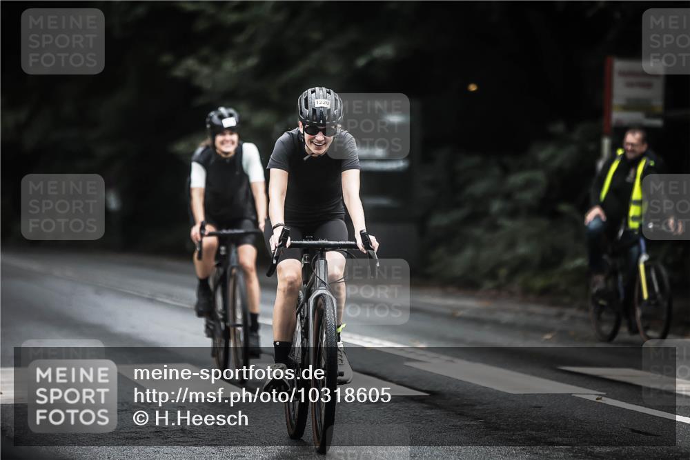 13.09.2026 - Stadtparktriathlon H.Heesch http://msf.ph/oto/10318605 13.09.2026 13:02:35 Radfahren 1193, 1220, 1334, 1378, 1408 meine-sportfotos.de