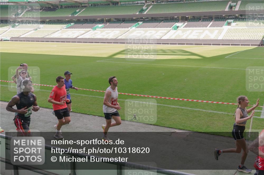 13.09.2026 - 21. swb-Marathon Bremen Michael Burmester http://msf.ph/oto/10318620 13.09.2026 12:53:48 Laufen im Stadion 102, 107, 145, 161, 189, 313, 376, 385, 461, 472, 481, 541, 560, 615, 616, 666, 675, 683, 696, 740, 755, 792, 816, 827, 982, 985, 987, 1033, 1056, 1076, 1207, 1252, 1297, 1419, 1433, 1445, 1468, 1528, 1542, 1551, 1631, 1646, 1658, 1664, 1704, 1707, 1814, 2007, 2043, 2055, 2203, 2280, 2350, 2362, 2401, 2422, 2454, 2480, 2499, 2623, 2701, 2767, 2801, 2820, 2824, 2858, 2882, 2913, 2962, 2971, 2997, 3012, 3054, 3149, 3236, 3336, 3357, 3362, 3413, 3448, 4605 meine-sportfotos.de