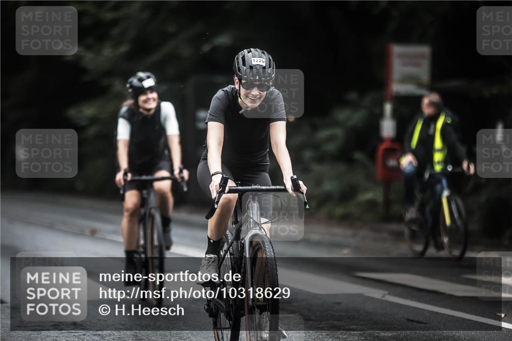 13.09.2026 - Stadtparktriathlon H.Heesch http://msf.ph/oto/10318629 13.09.2026 13:02:35 Radfahren 1193, 1220, 1334, 1378, 1408 meine-sportfotos.de