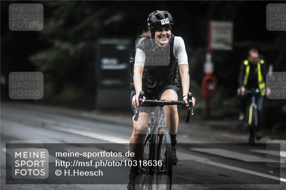 13.09.2026 - Stadtparktriathlon H.Heesch http://msf.ph/oto/10318636 13.09.2026 13:02:36 Radfahren 1193, 1220, 1334, 1378, 1408 meine-sportfotos.de