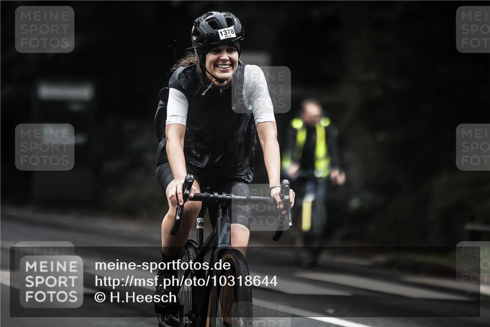 13.09.2026 - Stadtparktriathlon H.Heesch http://msf.ph/oto/10318644 13.09.2026 13:02:36 Radfahren 1193, 1220, 1334, 1378, 1408 meine-sportfotos.de
