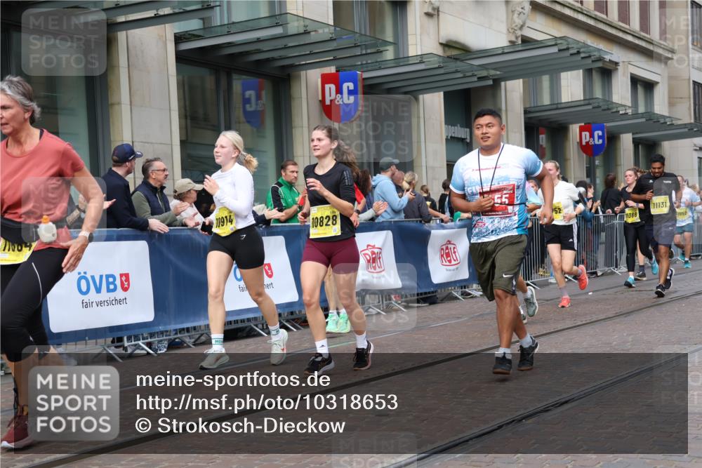 13.09.2026 - 21. swb-Marathon Bremen Strokosch-Dieckow http://msf.ph/oto/10318653 13.09.2026 10:58:04 Ziel 10249, 10494, 10530, 10673, 10750, 10798, 10828, 10878, 10879, 10914, 11004, 11120, 11131, 11152, 11202, 11295, 11384, 11388, 11403, 11420, 11455, 11686, 11750, 11752, 11884, 11906, 11952, 11953, 12017, 12092, 12180, 12386, 12387, 12482, 12499, 12518, 10078, 10460, 10543, 10559, 10565, 10604, 10707, 10728, 10826, 10828, 10903, 10914, 10931, 10932, 11136, 11153, 11332, 11532, 11568, 11824, 11856, 11863, 12228, 12231, 12427, 12441, 12551 meine-sportfotos.de