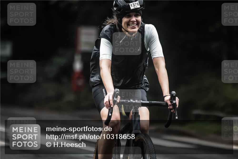 13.09.2026 - Stadtparktriathlon H.Heesch http://msf.ph/oto/10318658 13.09.2026 13:02:37 Radfahren 1193, 1220, 1235, 1334, 1378, 1408 meine-sportfotos.de
