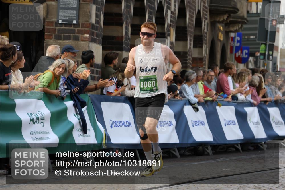 13.09.2026 - 21. swb-Marathon Bremen Strokosch-Dieckow http://msf.ph/oto/10318691 13.09.2026 13:07:24 Ziel 749, 1540, 1863, 3794, 3973, 6053, 7636, 7876, 8888, 9708, 9927, 819, 2135, 4990, 5570, 5976, 7803, 8060, 8467, 8611, 9035 meine-sportfotos.de