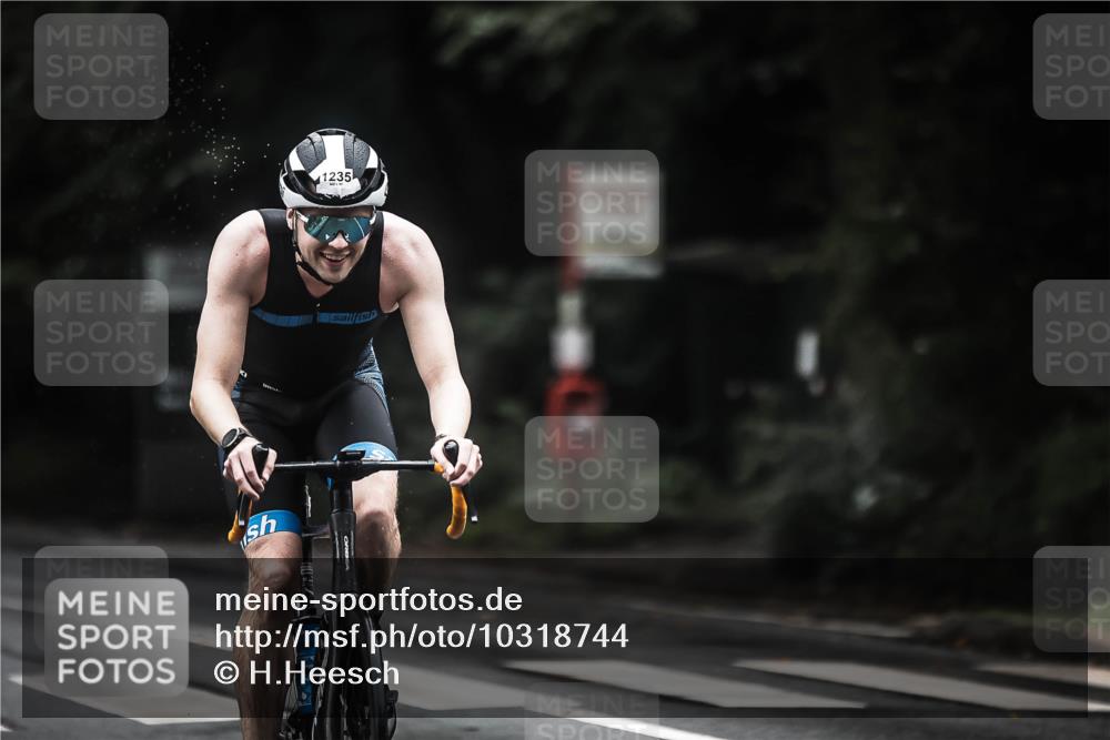 13.09.2026 - Stadtparktriathlon H.Heesch http://msf.ph/oto/10318744 13.09.2026 13:02:44 Radfahren 1193, 1235, 1375 meine-sportfotos.de