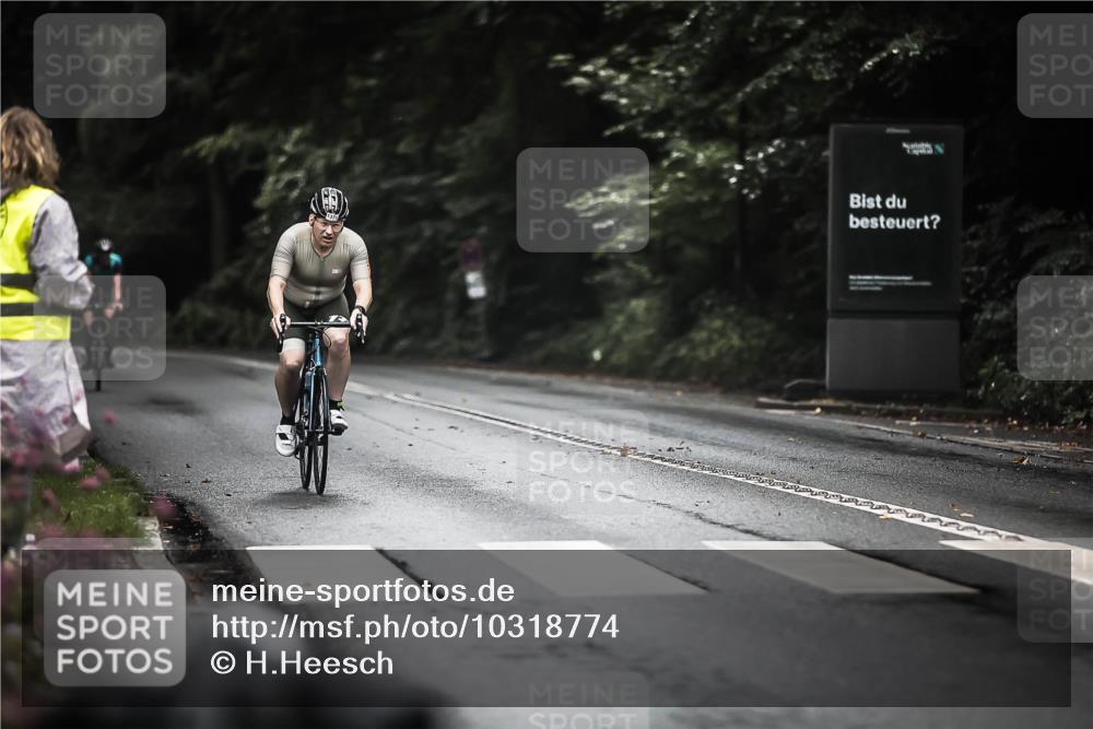 13.09.2026 - Stadtparktriathlon H.Heesch http://msf.ph/oto/10318774 13.09.2026 13:02:45 Radfahren 1193, 1235, 1375, 1405 meine-sportfotos.de