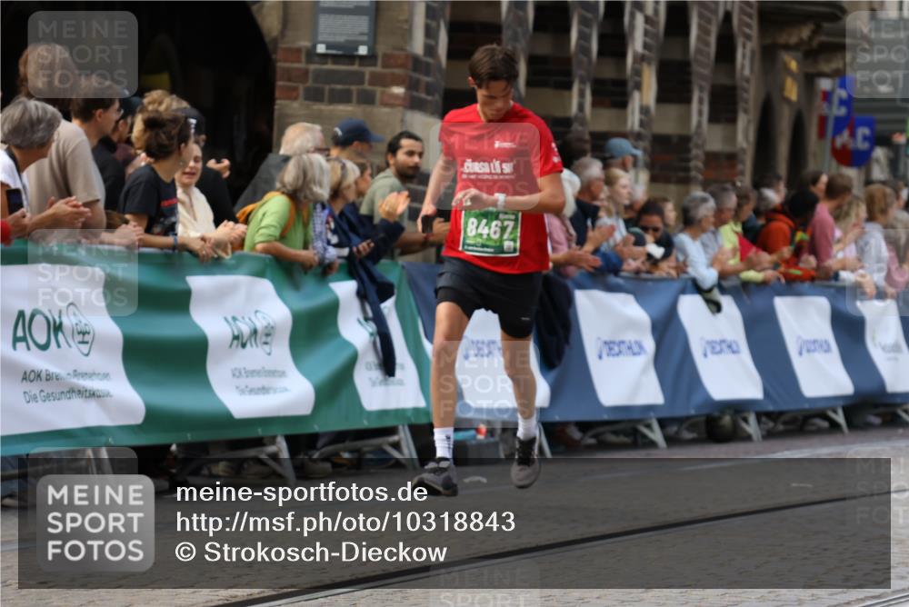 13.09.2026 - 21. swb-Marathon Bremen Strokosch-Dieckow http://msf.ph/oto/10318843 13.09.2026 13:07:28 Ziel 1540, 1863, 3794, 3973, 4808, 6053, 7636, 7876, 8980, 9708, 9927, 819, 2135, 4990, 5570, 5976, 7558, 7803, 8467, 8611, 8737, 9035 meine-sportfotos.de