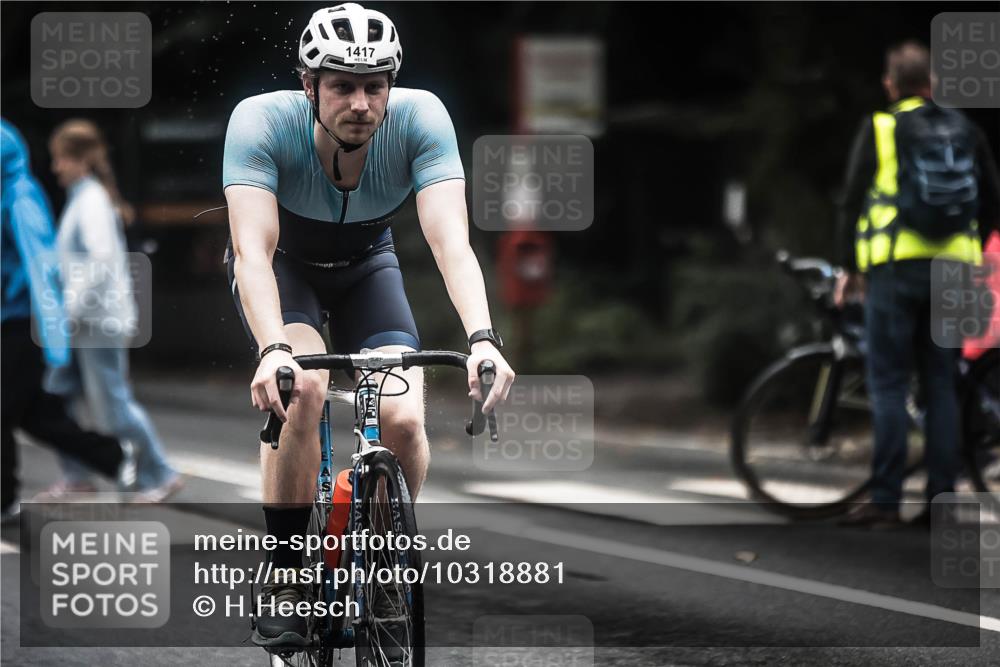 13.09.2026 - Stadtparktriathlon H.Heesch http://msf.ph/oto/10318881 13.09.2026 13:02:58 Radfahren 1251, 1366, 1417 meine-sportfotos.de