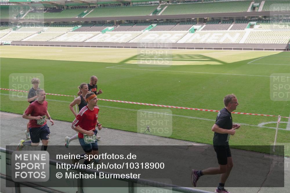13.09.2026 - 21. swb-Marathon Bremen Michael Burmester http://msf.ph/oto/10318900 13.09.2026 12:54:04 Laufen im Stadion 102, 145, 161, 189, 201, 313, 376, 385, 461, 472, 481, 541, 560, 615, 616, 666, 675, 696, 740, 755, 816, 827, 982, 985, 987, 1053, 1056, 1076, 1207, 1252, 1297, 1419, 1433, 1445, 1468, 1528, 1542, 1551, 1631, 1658, 1664, 1704, 1707, 1814, 2043, 2055, 2280, 2350, 2362, 2390, 2401, 2422, 2454, 2499, 2623, 2701, 2733, 2801, 2820, 2824, 2858, 2870, 2882, 2913, 2922, 2962, 2971, 2997, 3012, 3054, 3134, 3206, 3236, 3241, 3356, 3357, 3362, 3413, 4605 meine-sportfotos.de