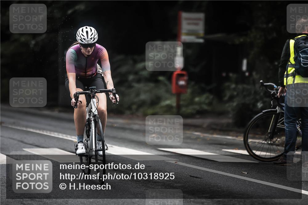 13.09.2026 - Stadtparktriathlon H.Heesch http://msf.ph/oto/10318925 13.09.2026 13:03:03 Radfahren 1100, 1251, 1257, 1366, 1417 meine-sportfotos.de