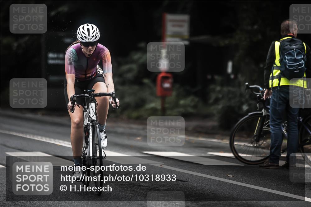 13.09.2026 - Stadtparktriathlon H.Heesch http://msf.ph/oto/10318933 13.09.2026 13:03:03 Radfahren 1100, 1251, 1257, 1366, 1417 meine-sportfotos.de