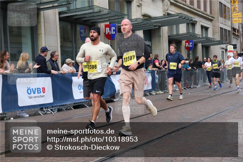 13.09.2026 - 21. swb-Marathon Bremen Strokosch-Dieckow http://msf.ph/oto/10318953 13.09.2026 10:58:11 Ziel 10249, 10530, 10878, 10879, 11004, 11030, 11120, 11131, 11152, 11189, 11202, 11384, 11403, 11420, 11455, 11686, 11750, 11906, 11952, 11953, 11955, 12092, 12180, 12237, 12320, 12499, 12505, 12518, 10078, 10249, 10494, 10543, 10559, 10565, 10604, 10673, 10728, 10750, 10798, 10826, 10828, 10903, 10914, 10931, 10932, 11120, 11136, 11295, 11332, 11388, 11420, 11752, 11824, 11856, 11863, 11884, 11952, 12017, 12386, 12387, 12427, 12441, 12482, 12551 meine-sportfotos.de
