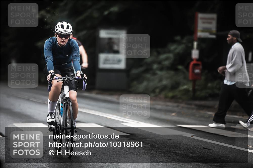 13.09.2026 - Stadtparktriathlon H.Heesch http://msf.ph/oto/10318961 13.09.2026 13:03:08 Radfahren 1100, 1234, 1251, 1257 meine-sportfotos.de