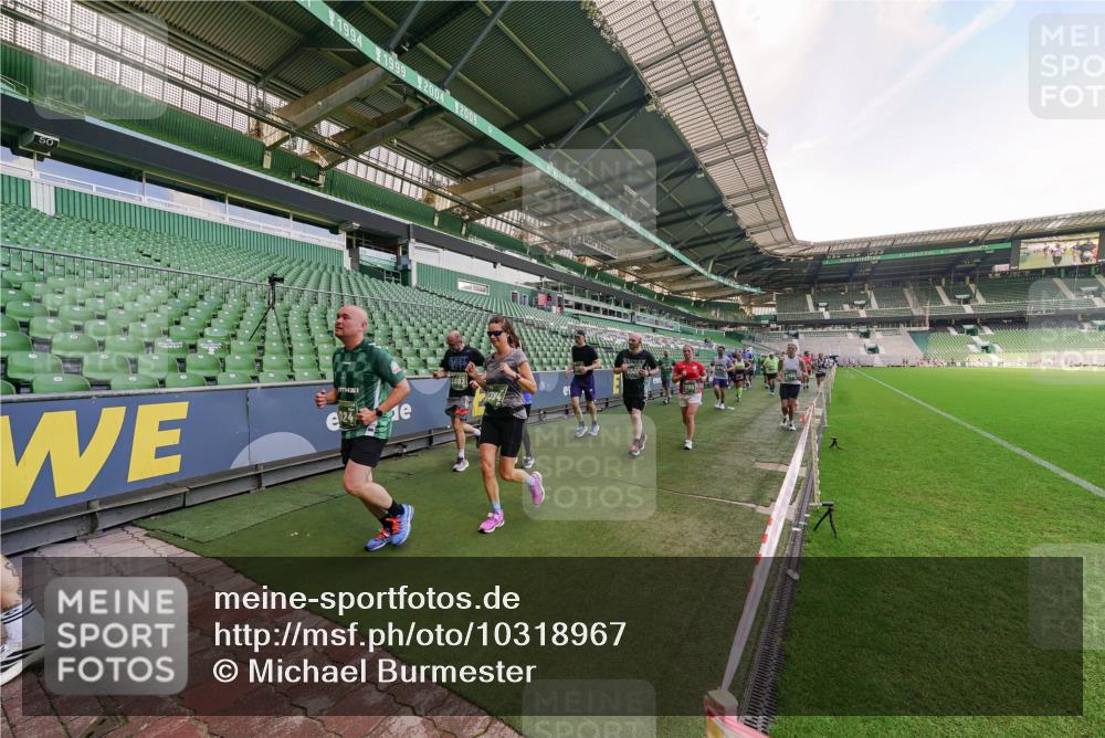 13.09.2026 - 21. swb-Marathon Bremen Michael Burmester http://msf.ph/oto/10318967 13.09.2026 13:17:28 Laufen im Stadion 134, 153, 231, 267, 271, 311, 404, 449, 588, 732, 753, 837, 990, 1057, 1185, 1312, 1424, 1425, 1465, 1539, 1790, 1813, 1825, 1844, 1868, 1987, 2056, 2067, 2096, 2259, 2351, 2357, 2358, 2363, 2381, 2389, 2419, 2532, 2550, 2562, 2579, 2586, 2601, 2647, 2655, 2664, 2698, 2778, 2797, 2799, 2821, 2846, 2849, 2880, 2893, 2974, 2984, 2996, 3104, 3133, 3146, 3180, 3195, 3210, 3213, 3314, 3331, 3337, 3366, 3387, 3421, 3431, 3476, 3479, 3501, 3506, 3537, 3548, 3633, 3654, 3740 meine-sportfotos.de