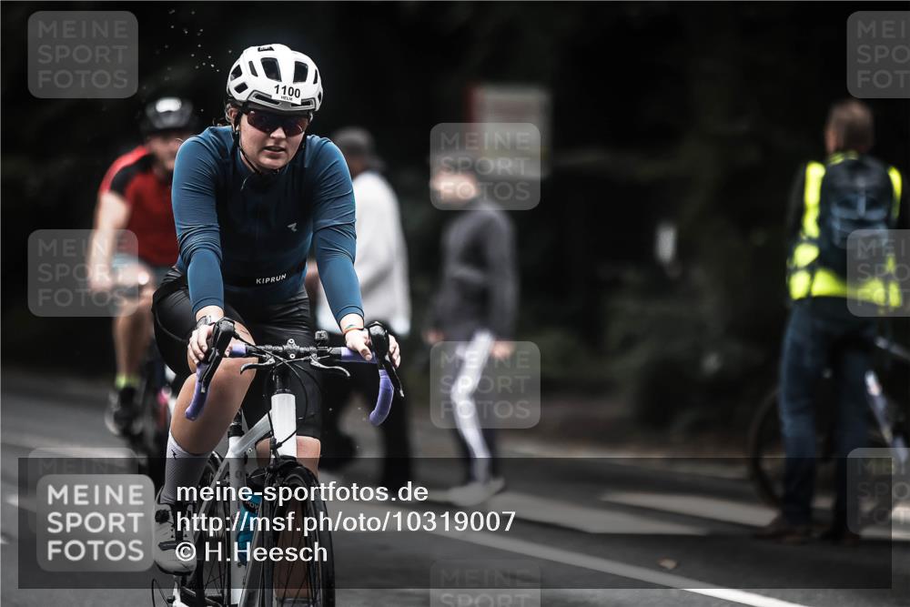 13.09.2026 - Stadtparktriathlon H.Heesch http://msf.ph/oto/10319007 13.09.2026 13:03:08 Radfahren 1100, 1234, 1251, 1257 meine-sportfotos.de
