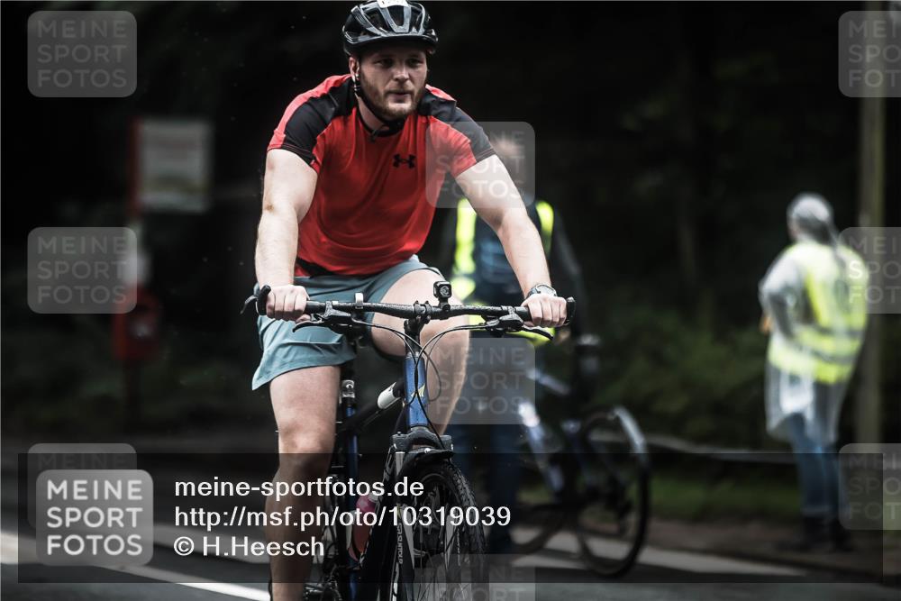 13.09.2026 - Stadtparktriathlon H.Heesch http://msf.ph/oto/10319039 13.09.2026 13:03:10 Radfahren 1100, 1234, 1257 meine-sportfotos.de