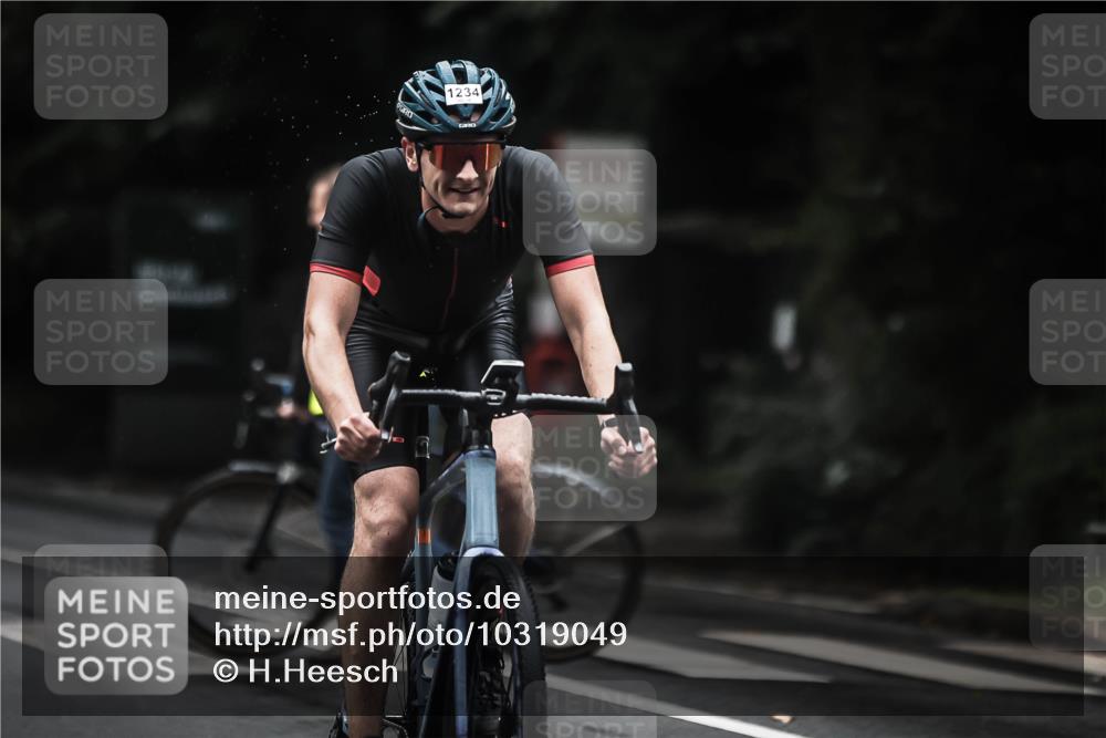 13.09.2026 - Stadtparktriathlon H.Heesch http://msf.ph/oto/10319049 13.09.2026 13:03:13 Radfahren 1100, 1234, 1257, 1426 meine-sportfotos.de