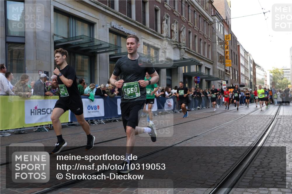 13.09.2026 - 21. swb-Marathon Bremen Strokosch-Dieckow http://msf.ph/oto/10319053 13.09.2026 13:17:21 Ziel 560, 771, 1297, 2008, 2125, 2234, 2812, 3051, 3192, 3760, 4171, 4286, 4374, 4498, 4499, 4620, 5041, 5530, 5550, 5817, 6803, 7901, 8100, 8250, 8253, 8446, 8532, 8714, 9075, 9400, 9505, 13107, 842, 2052, 3148, 3246, 4156, 4805, 6095, 6624, 6734, 6759, 6803, 6953, 7284, 8111, 8418, 8532, 8858 meine-sportfotos.de
