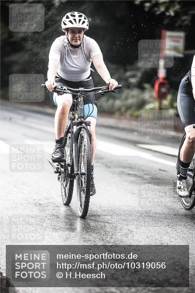 13.09.2026 - Stadtparktriathlon H.Heesch http://msf.ph/oto/10319056 13.09.2026 11:55:01 Radfahren 733, 754, 859, 891, 897, 1017 meine-sportfotos.de