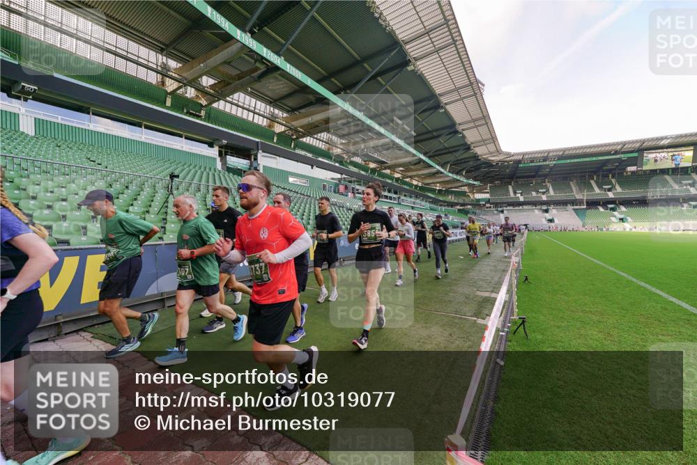 13.09.2026 - 21. swb-Marathon Bremen Michael Burmester http://msf.ph/oto/10319077 13.09.2026 13:17:37 Laufen im Stadion 134, 153, 231, 267, 271, 311, 404, 449, 546, 588, 732, 753, 837, 990, 1057, 1185, 1312, 1424, 1425, 1465, 1539, 1790, 1813, 1825, 1844, 1868, 1987, 2056, 2067, 2096, 2123, 2259, 2351, 2357, 2358, 2363, 2381, 2389, 2419, 2532, 2550, 2562, 2579, 2586, 2601, 2614, 2647, 2655, 2778, 2797, 2799, 2821, 2849, 2857, 2880, 2893, 2974, 2984, 2996, 2999, 3100, 3104, 3146, 3180, 3195, 3210, 3213, 3314, 3337, 3366, 3387, 3421, 3431, 3476, 3479, 3501, 3506, 3537, 3548, 3633, 3654, 3740 meine-sportfotos.de
