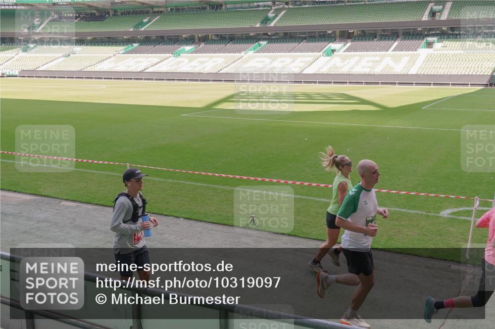 13.09.2026 - 21. swb-Marathon Bremen Michael Burmester http://msf.ph/oto/10319097 13.09.2026 12:54:16 Laufen im Stadion 102, 145, 161, 189, 201, 313, 376, 385, 461, 472, 481, 495, 541, 560, 615, 616, 666, 675, 696, 740, 755, 816, 827, 982, 985, 987, 1053, 1056, 1076, 1207, 1390, 1419, 1433, 1445, 1468, 1528, 1551, 1599, 1631, 1658, 1664, 1704, 1707, 1814, 2055, 2125, 2234, 2280, 2350, 2362, 2383, 2390, 2401, 2422, 2454, 2474, 2499, 2623, 2701, 2733, 2801, 2820, 2824, 2858, 2870, 2882, 2913, 2922, 2962, 2971, 2997, 3012, 3054, 3134, 3175, 3206, 3241, 3246, 3346, 3356, 3357, 3362, 3413 meine-sportfotos.de