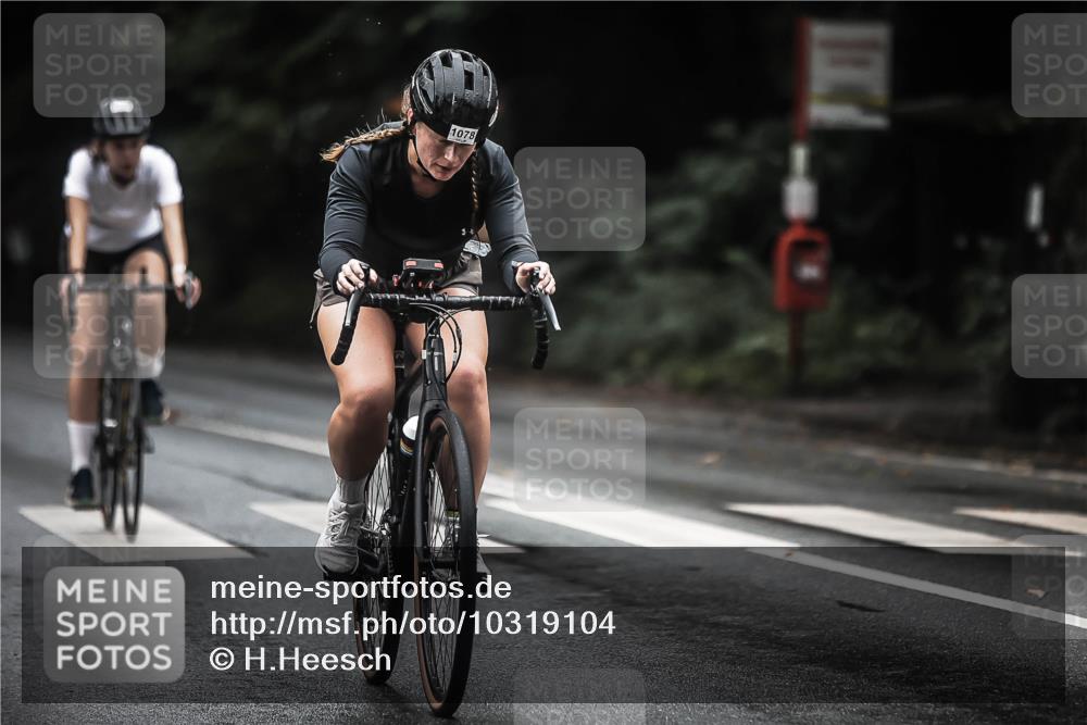 13.09.2026 - Stadtparktriathlon H.Heesch http://msf.ph/oto/10319104 13.09.2026 13:03:24 Radfahren 1078, 1250, 1348, 1426 meine-sportfotos.de