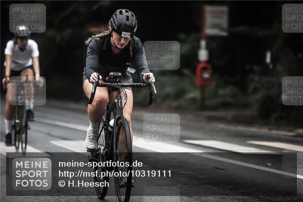 13.09.2026 - Stadtparktriathlon H.Heesch http://msf.ph/oto/10319111 13.09.2026 13:03:24 Radfahren 1078, 1250, 1348, 1426 meine-sportfotos.de