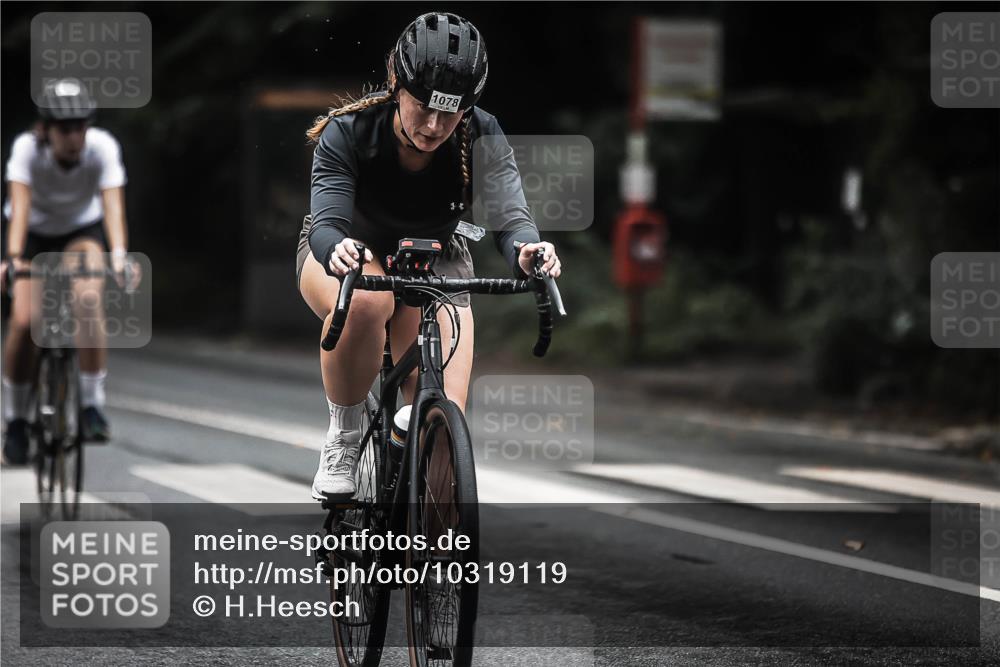 13.09.2026 - Stadtparktriathlon H.Heesch http://msf.ph/oto/10319119 13.09.2026 13:03:24 Radfahren 1078, 1250, 1348, 1426 meine-sportfotos.de