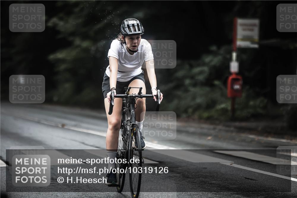 13.09.2026 - Stadtparktriathlon H.Heesch http://msf.ph/oto/10319126 13.09.2026 13:03:25 Radfahren 1078, 1250, 1348, 1426 meine-sportfotos.de