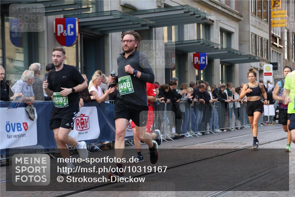 13.09.2026 - 21. swb-Marathon Bremen Strokosch-Dieckow http://msf.ph/oto/10319167 13.09.2026 13:17:24 Ziel 560, 771, 1297, 2008, 2125, 2234, 2812, 3051, 3192, 3760, 4171, 4286, 4374, 4498, 4499, 4620, 5041, 5530, 5550, 5817, 7901, 8100, 8250, 8253, 8446, 9075, 9400, 9505, 9595, 9596, 13041, 13107, 842, 2052, 3148, 4156, 4805, 6095, 6624, 6734, 6759, 6803, 6953, 7284, 8111, 8253, 8418, 8532, 8714, 8858 meine-sportfotos.de