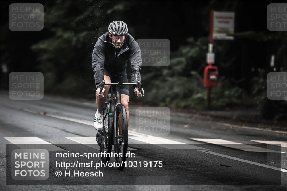 13.09.2026 - Stadtparktriathlon H.Heesch http://msf.ph/oto/10319175 13.09.2026 13:03:27 Radfahren 1078, 1097, 1250, 1348, 1389 meine-sportfotos.de