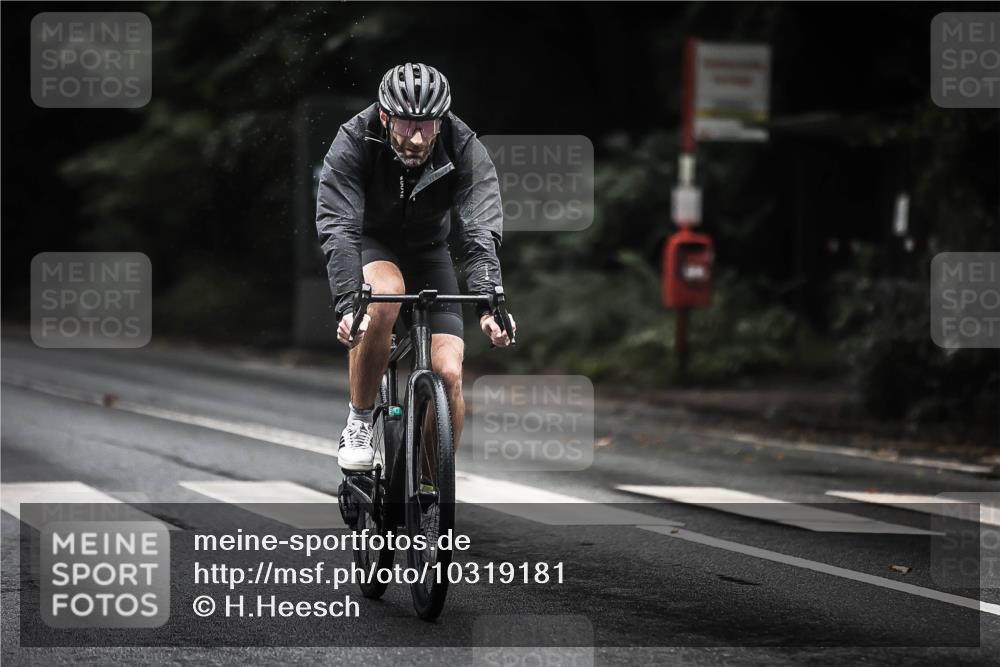 13.09.2026 - Stadtparktriathlon H.Heesch http://msf.ph/oto/10319181 13.09.2026 13:03:27 Radfahren 1078, 1097, 1250, 1348, 1389 meine-sportfotos.de