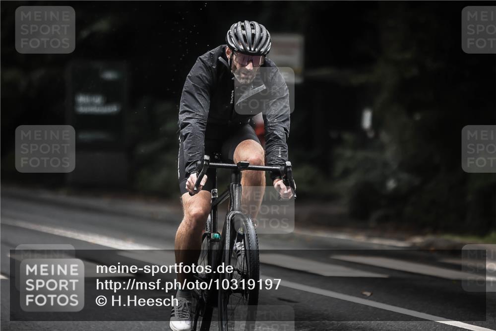 13.09.2026 - Stadtparktriathlon H.Heesch http://msf.ph/oto/10319197 13.09.2026 13:03:28 Radfahren 1078, 1097, 1250, 1348, 1389 meine-sportfotos.de
