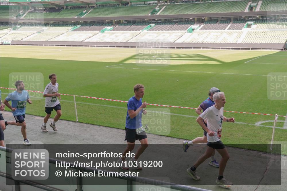 13.09.2026 - 21. swb-Marathon Bremen Michael Burmester http://msf.ph/oto/10319200 13.09.2026 12:54:20 Laufen im Stadion 102, 145, 161, 189, 201, 313, 376, 385, 461, 472, 481, 495, 541, 560, 615, 616, 666, 675, 696, 740, 755, 816, 827, 982, 985, 987, 1053, 1056, 1076, 1197, 1207, 1390, 1419, 1433, 1445, 1468, 1528, 1551, 1599, 1631, 1658, 1664, 1704, 1707, 1814, 2055, 2125, 2234, 2280, 2362, 2383, 2390, 2401, 2422, 2454, 2474, 2499, 2623, 2701, 2733, 2801, 2820, 2824, 2858, 2870, 2882, 2913, 2922, 2962, 2971, 2997, 3012, 3054, 3134, 3175, 3206, 3241, 3246, 3346, 3356, 3357, 3362, 3413 meine-sportfotos.de