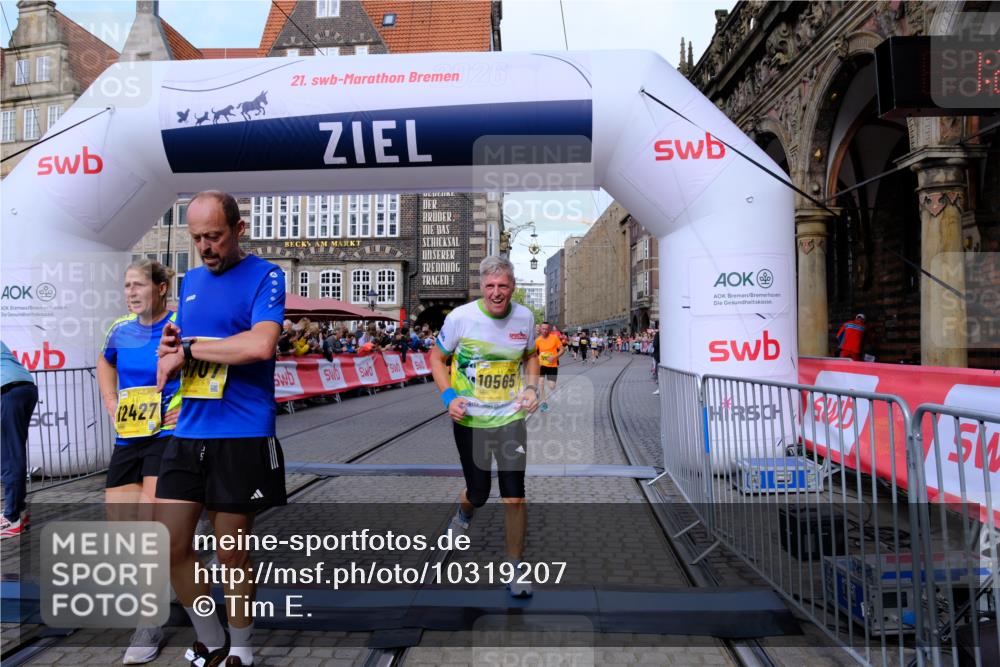 13.09.2026 - 21. swb-Marathon Bremen Tim E. http://msf.ph/oto/10319207 13.09.2026 10:58:10 Ziel 10078, 10460, 10559, 10565, 10707, 10728, 11136, 11153, 11332, 11532, 11568, 11824, 11856, 11863, 12228, 12231, 12264, 12427, 12551, 12555 meine-sportfotos.de