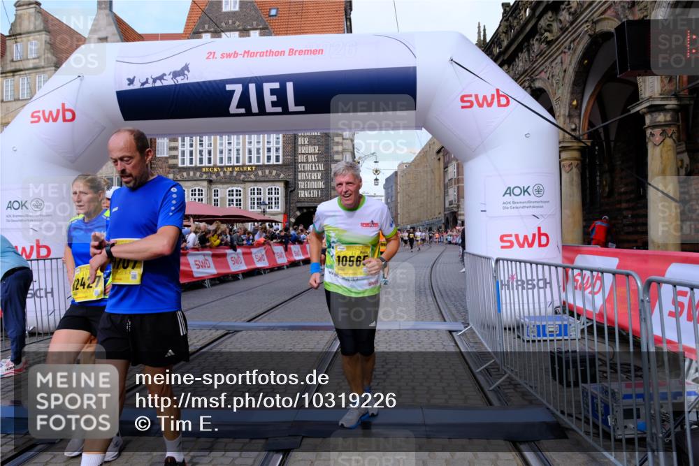 13.09.2026 - 21. swb-Marathon Bremen Tim E. http://msf.ph/oto/10319226 13.09.2026 10:58:10 Ziel 10078, 10460, 10559, 10565, 10707, 10728, 11136, 11153, 11332, 11532, 11568, 11824, 11856, 11863, 12228, 12231, 12264, 12427, 12551, 12555 meine-sportfotos.de