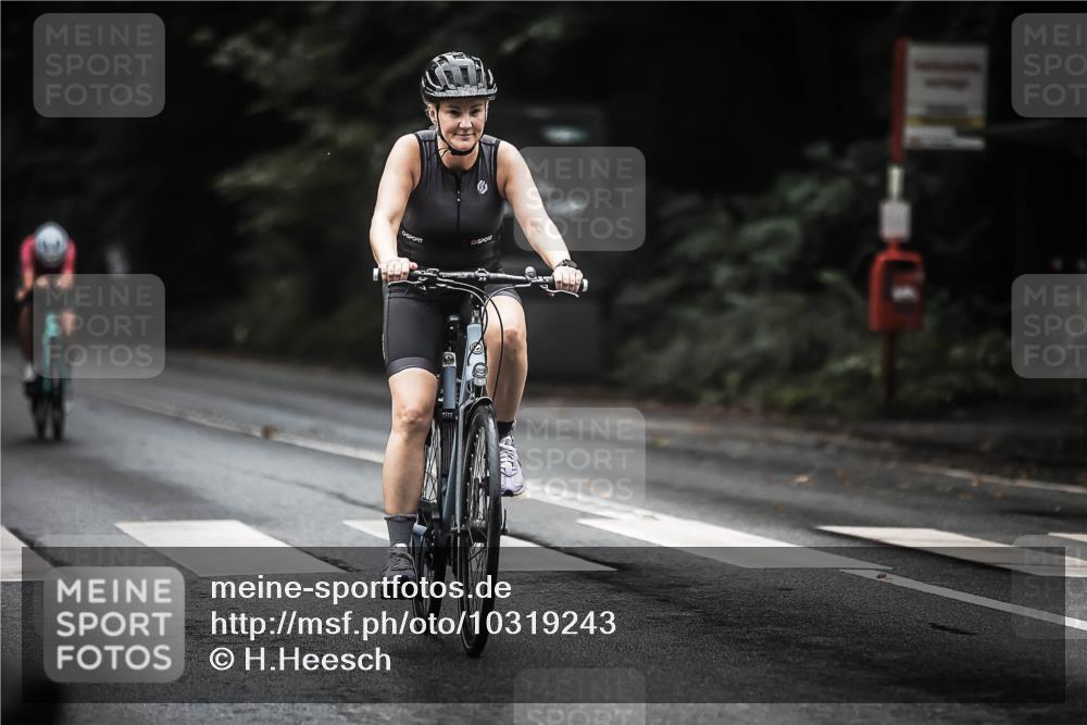 13.09.2026 - Stadtparktriathlon H.Heesch http://msf.ph/oto/10319243 13.09.2026 13:03:31 Radfahren 1097, 1250, 1389 meine-sportfotos.de