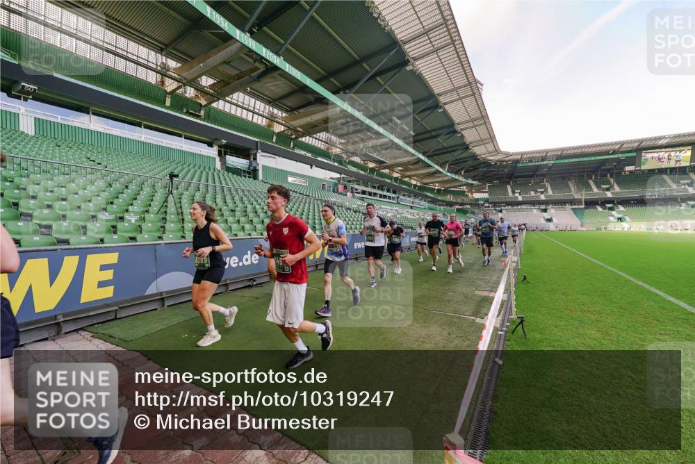 13.09.2026 - 21. swb-Marathon Bremen Michael Burmester http://msf.ph/oto/10319247 13.09.2026 13:17:55 Laufen im Stadion 134, 153, 267, 271, 311, 404, 449, 546, 588, 732, 753, 837, 990, 1057, 1424, 1425, 1539, 1790, 1813, 1825, 1844, 1868, 1987, 2056, 2067, 2096, 2123, 2137, 2259, 2294, 2357, 2358, 2381, 2389, 2419, 2453, 2532, 2550, 2562, 2586, 2601, 2614, 2647, 2655, 2797, 2821, 2849, 2857, 2879, 2880, 2893, 2984, 2996, 2999, 3096, 3100, 3104, 3146, 3180, 3195, 3210, 3213, 3314, 3337, 3366, 3421, 3431, 3476, 3479, 3501, 3506, 3537, 3548, 3633, 3654, 3740, 3879, 4478 meine-sportfotos.de