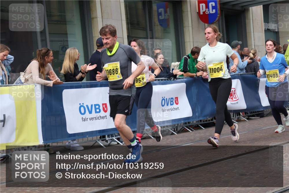 13.09.2026 - 21. swb-Marathon Bremen Strokosch-Dieckow http://msf.ph/oto/10319259 13.09.2026 10:58:16 Ziel 10878, 10879, 11004, 11030, 11152, 11189, 11228, 11384, 11403, 11455, 11488, 11686, 11743, 11750, 11953, 11955, 12092, 12180, 12237, 12320, 12499, 12505, 12518, 10249, 10494, 10530, 10543, 10559, 10604, 10673, 10750, 10798, 10826, 10828, 10903, 10914, 10931, 10932, 11120, 11131, 11136, 11202, 11295, 11332, 11388, 11420, 11752, 11863, 11884, 11906, 11952, 12017, 12092, 12386, 12387, 12441, 12482, 12551 meine-sportfotos.de