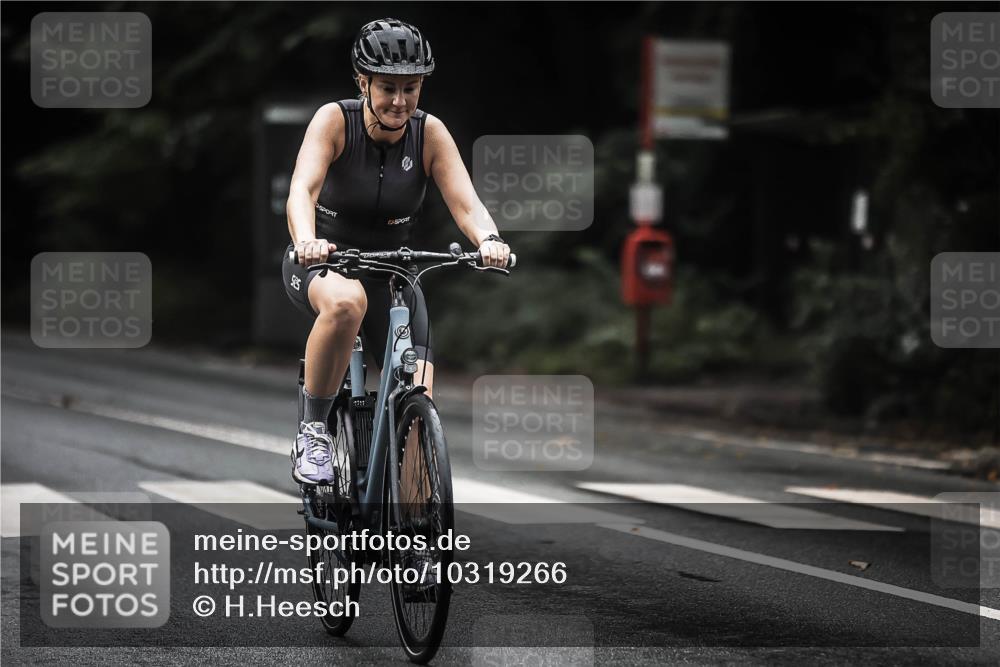 13.09.2026 - Stadtparktriathlon H.Heesch http://msf.ph/oto/10319266 13.09.2026 13:03:32 Radfahren 1097, 1199, 1250, 1389 meine-sportfotos.de