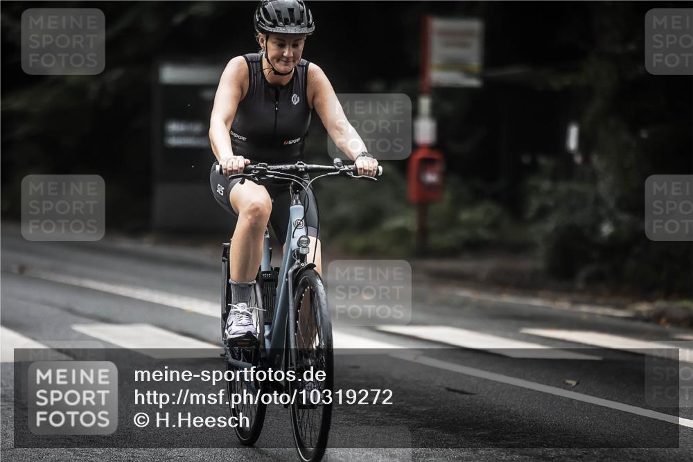 13.09.2026 - Stadtparktriathlon H.Heesch http://msf.ph/oto/10319272 13.09.2026 13:03:32 Radfahren 1097, 1199, 1250, 1389 meine-sportfotos.de