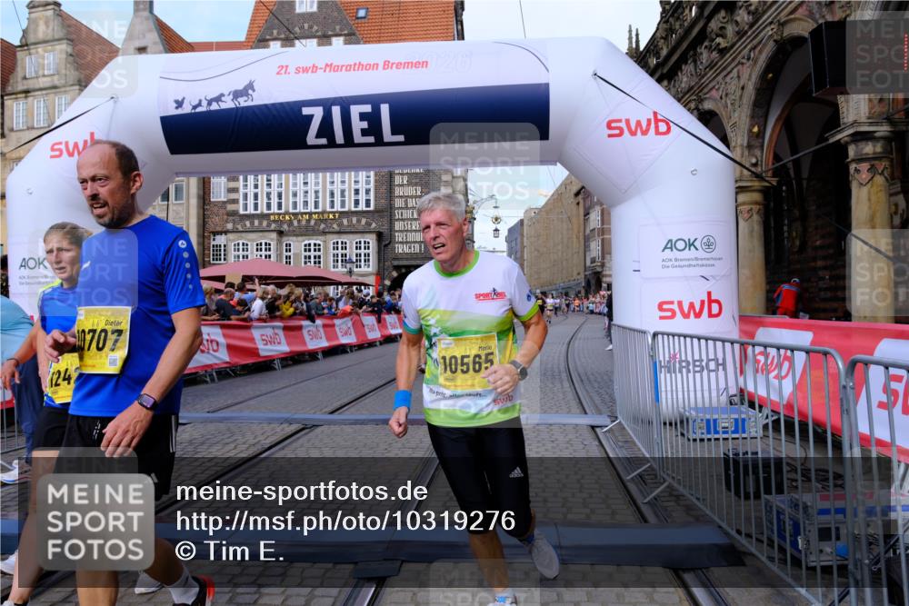 13.09.2026 - 21. swb-Marathon Bremen Tim E. http://msf.ph/oto/10319276 13.09.2026 10:58:11 Ziel 10078, 10460, 10559, 10565, 10707, 10728, 11136, 11153, 11332, 11532, 11568, 11824, 11856, 11863, 12228, 12231, 12427, 12551, 12555 meine-sportfotos.de